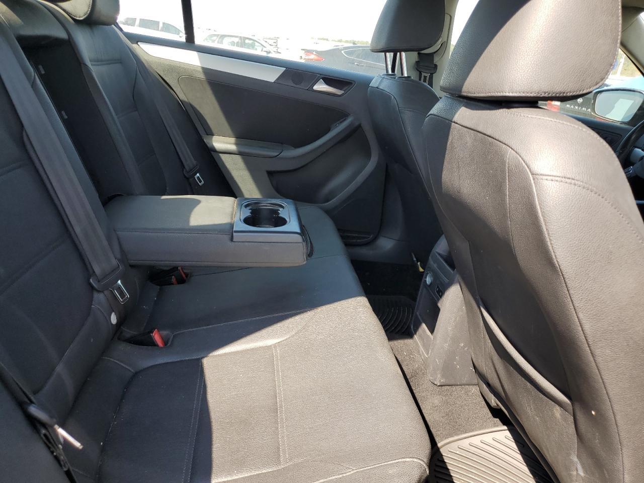 2012 VOLKSWAGEN JETTA