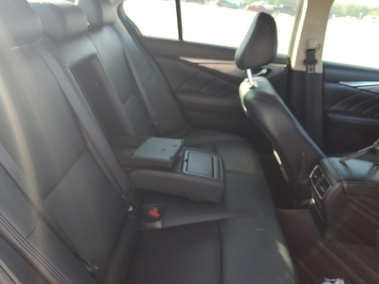 2016 INFINITI Q50