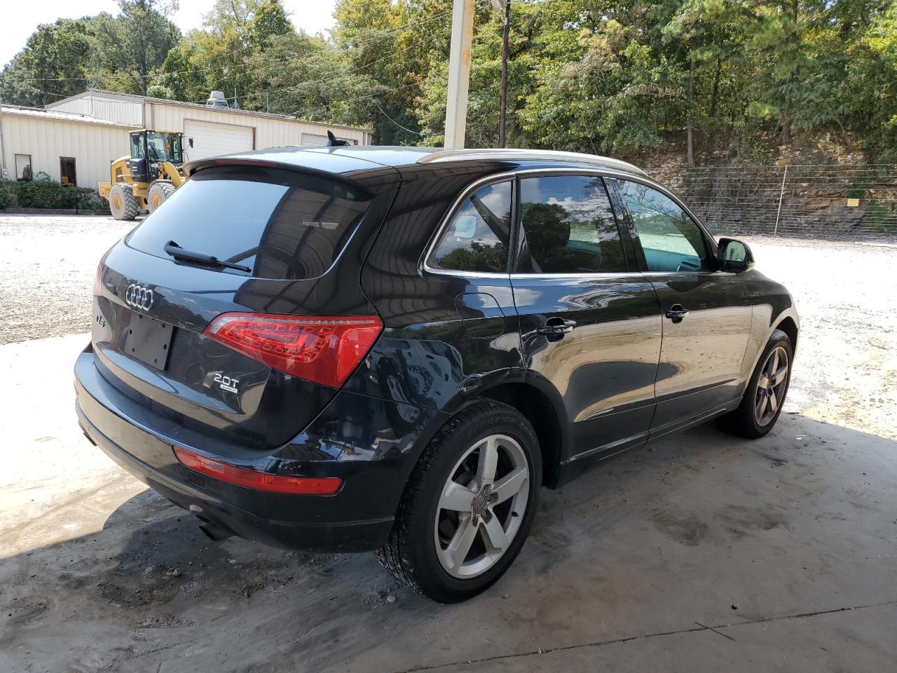 2011 AUDI Q5