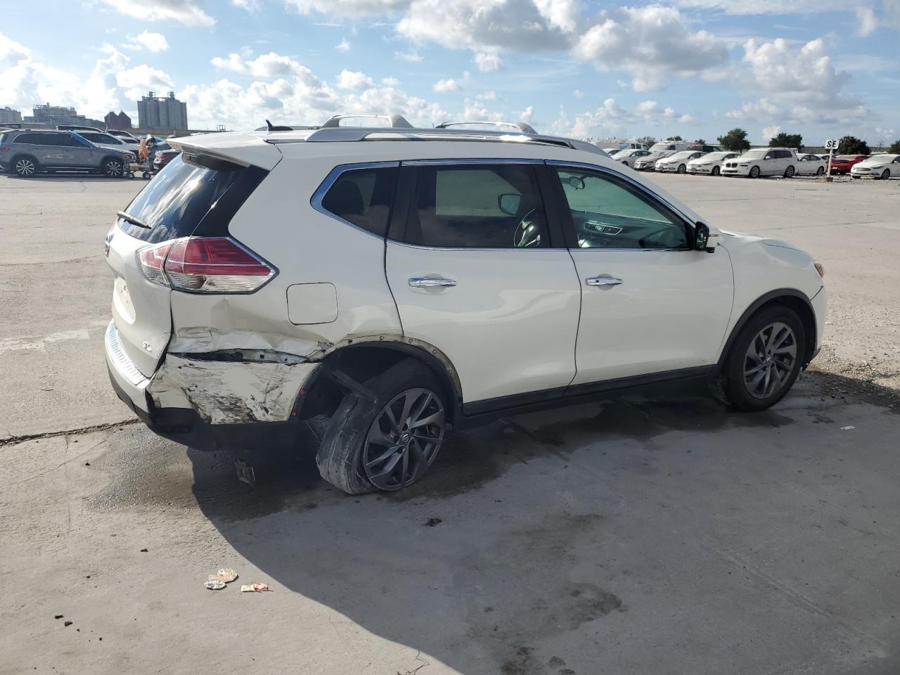 2016 NISSAN ROGUE