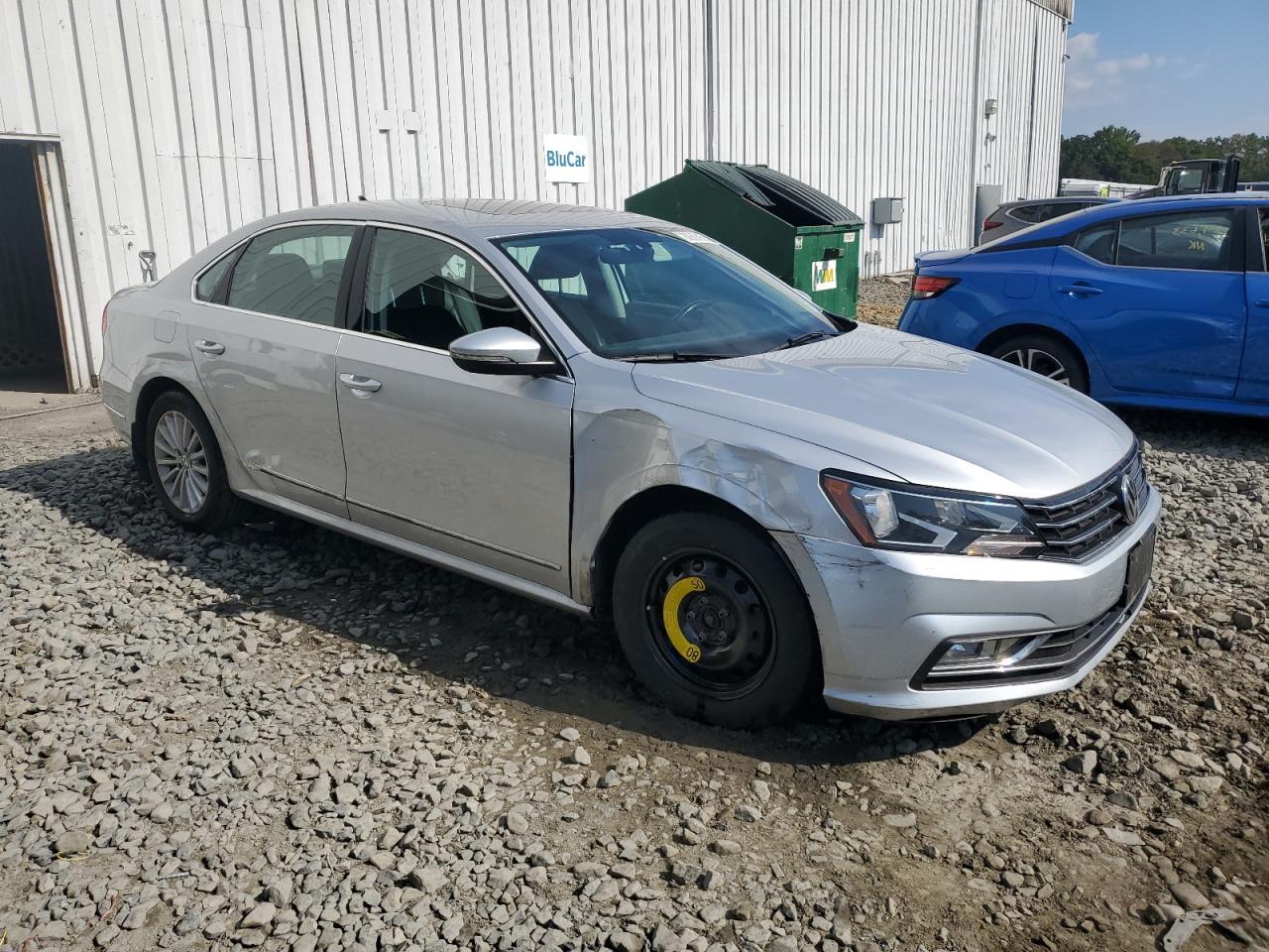 2016 VOLKSWAGEN Passat