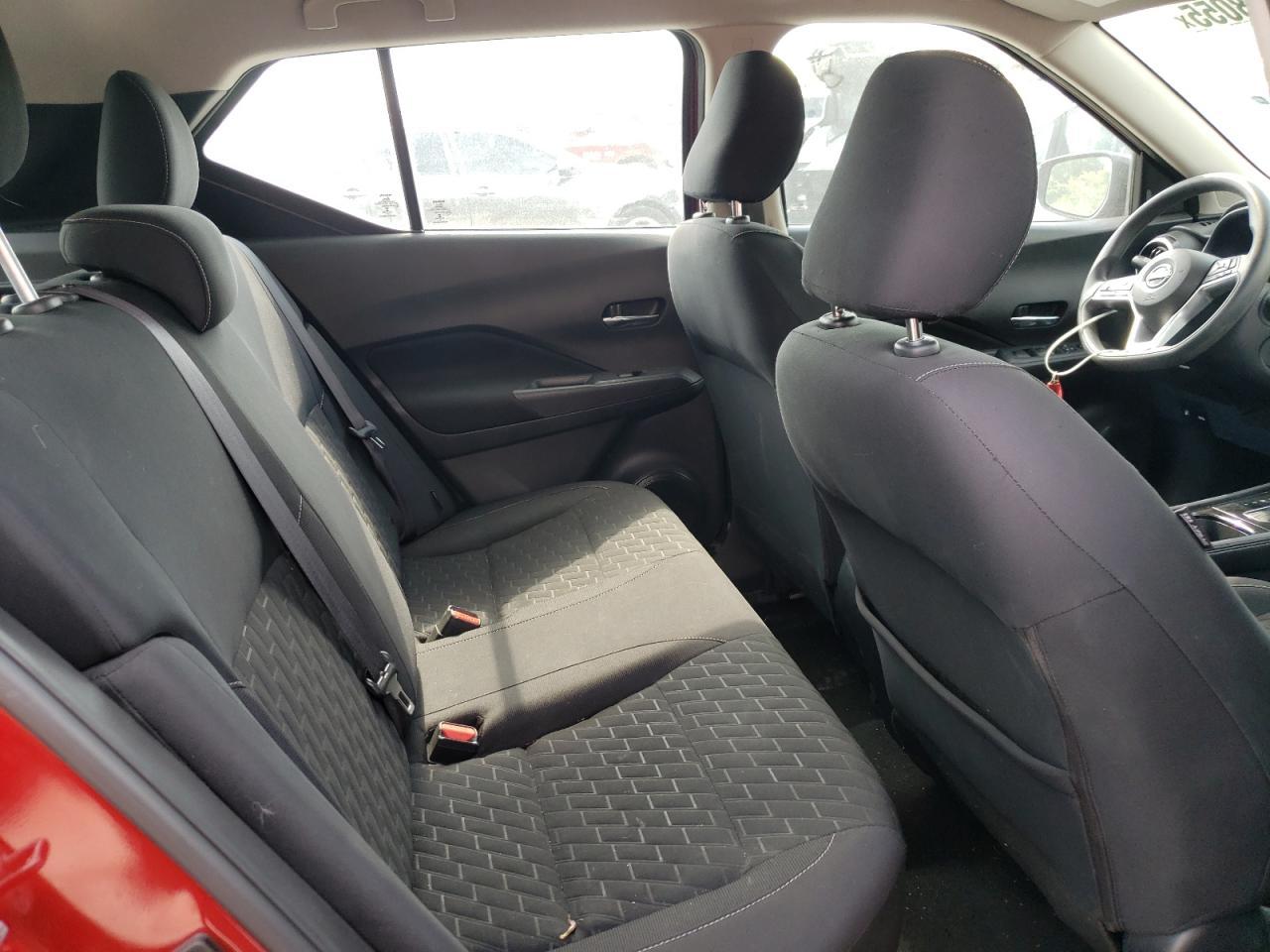 2022 NISSAN KICKS