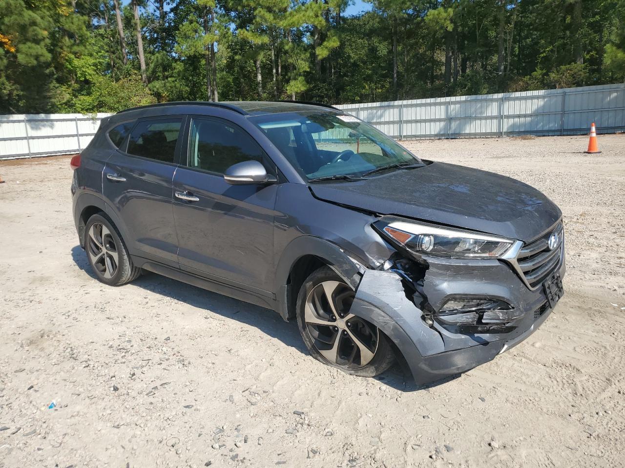 2016 HYUNDAI TUCSON