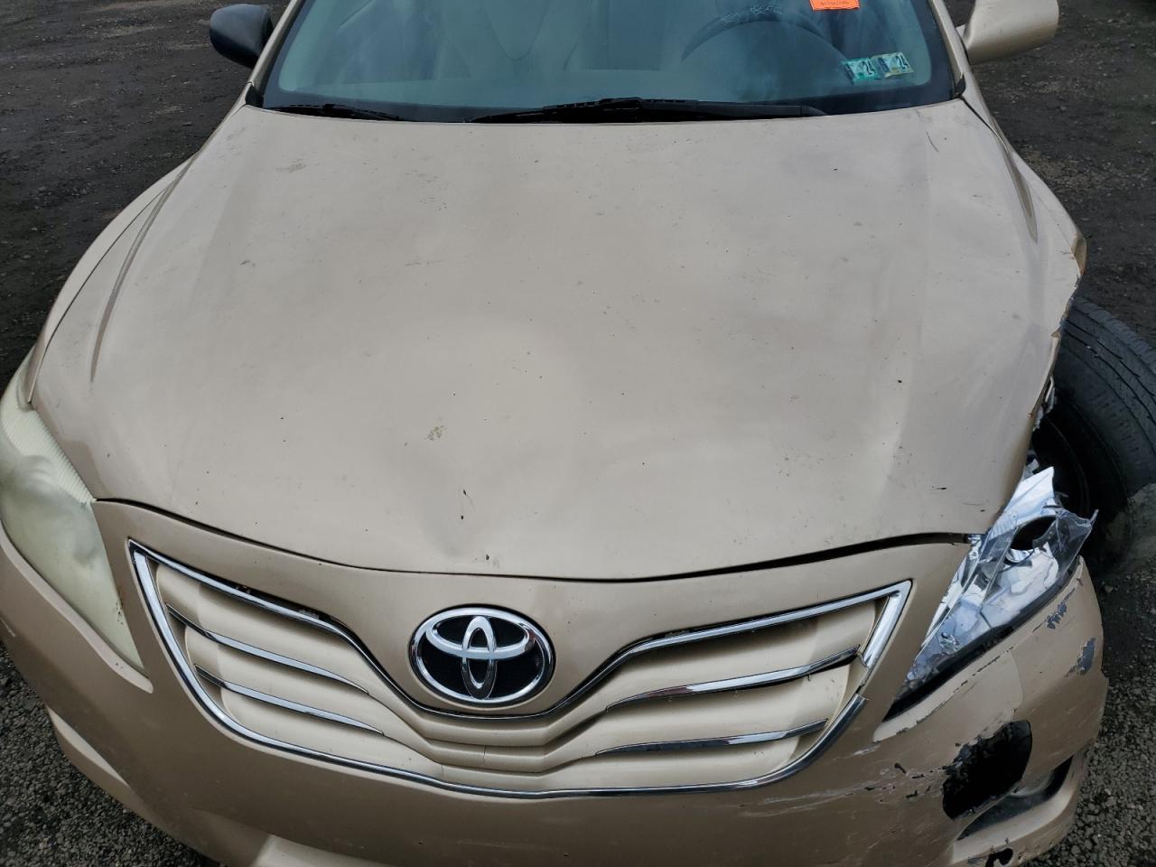 2011 TOYOTA CAMRY