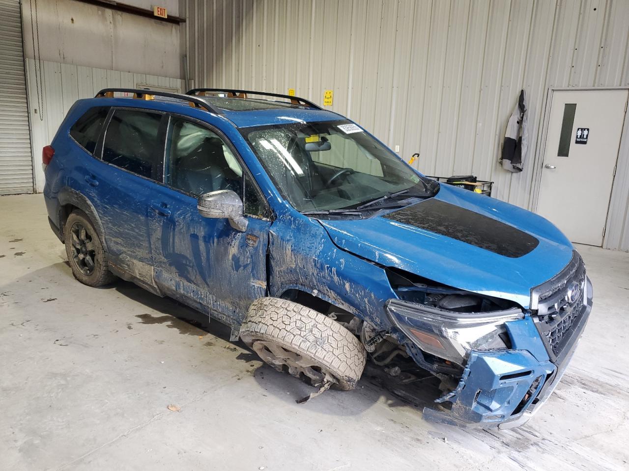2023 SUBARU FORESTER
