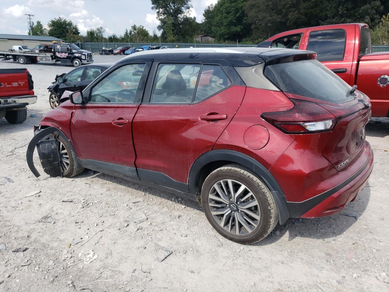 2022 NISSAN KICKS