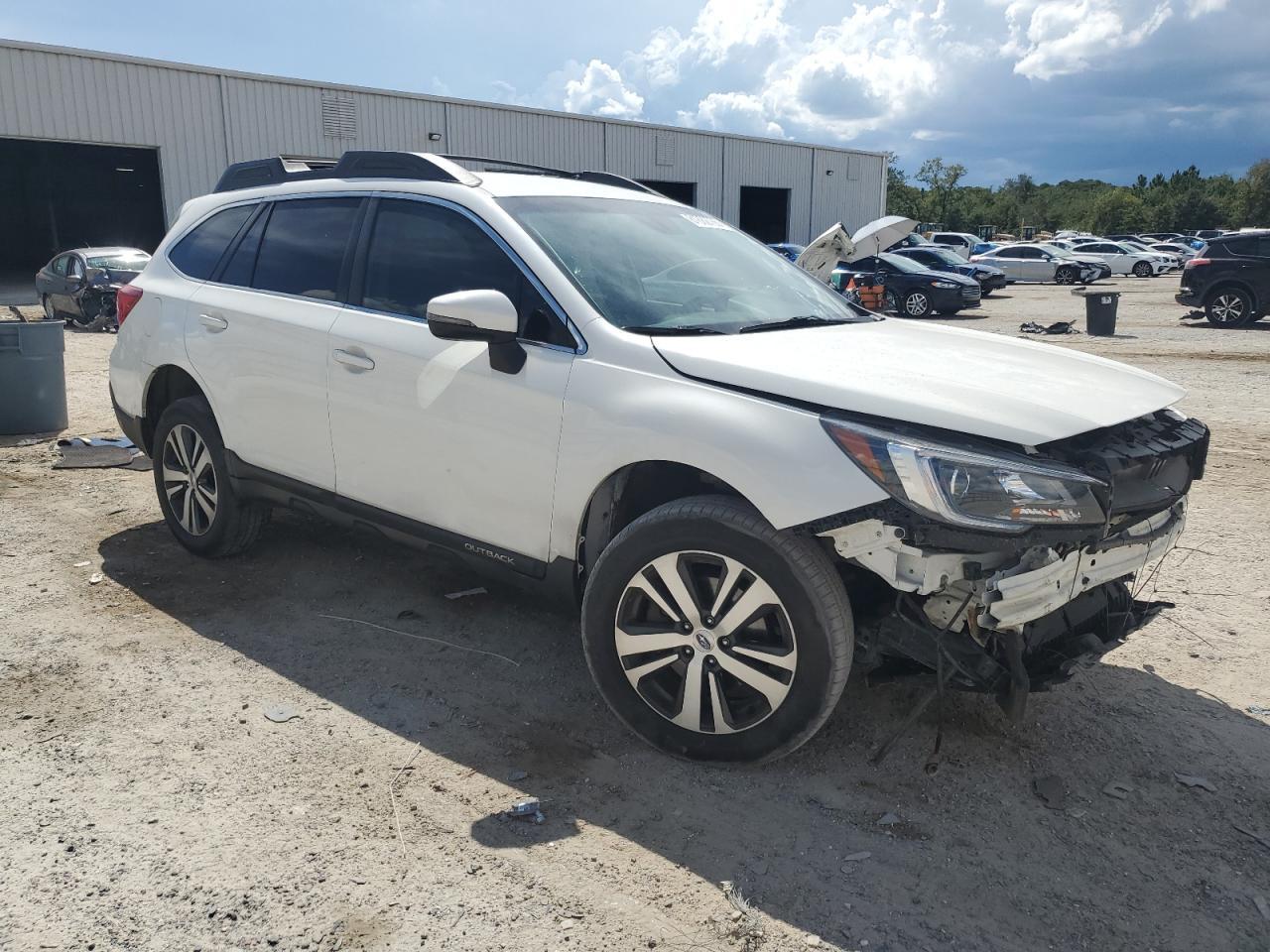 2019 SUBARU Outback