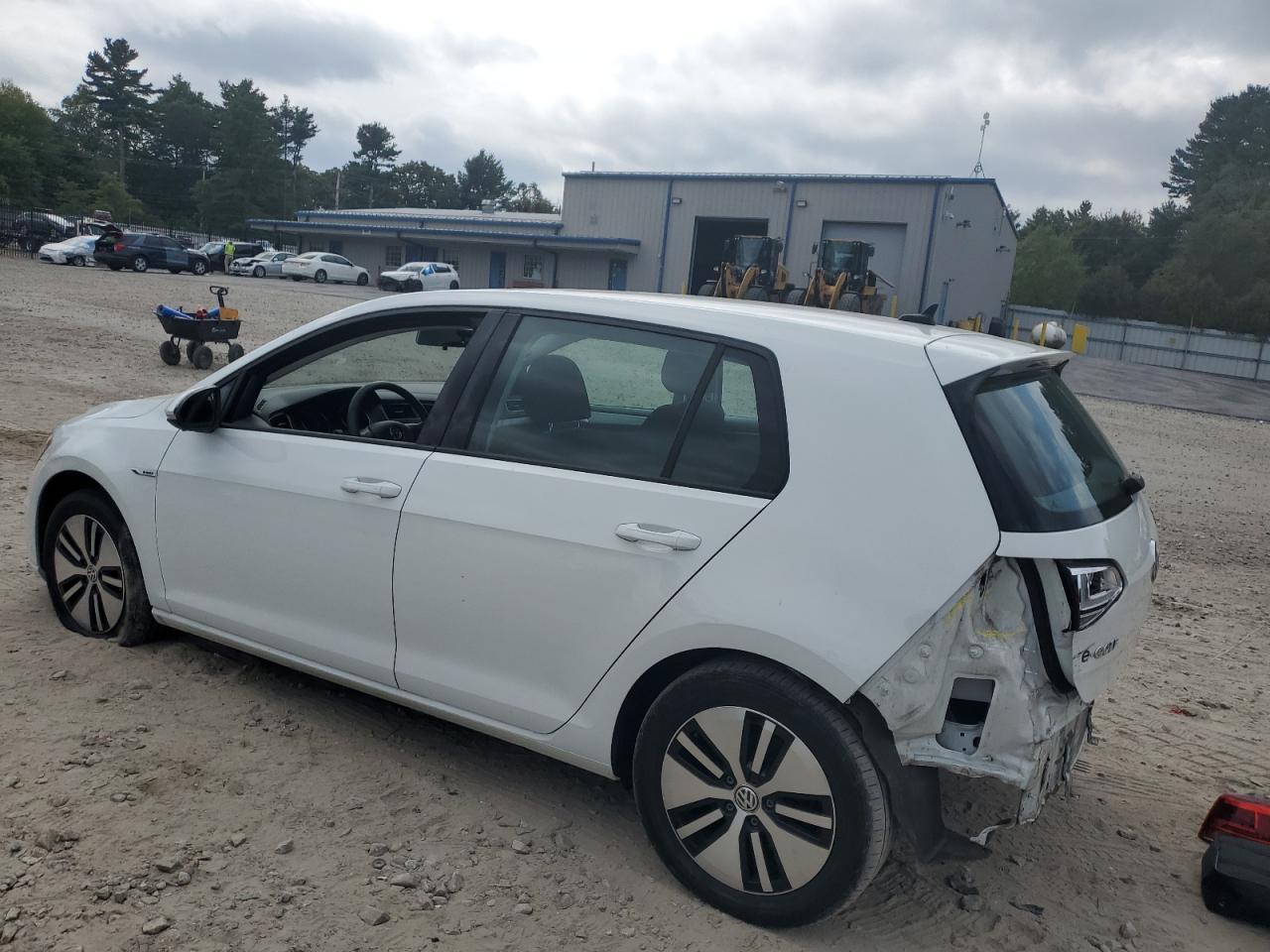 2016 VOLKSWAGEN e-Golf
