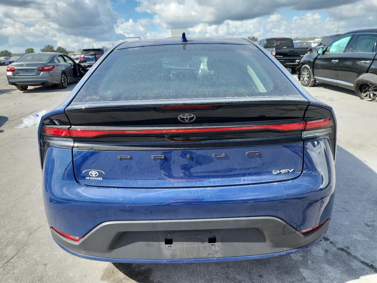 2024 TOYOTA PRIUS