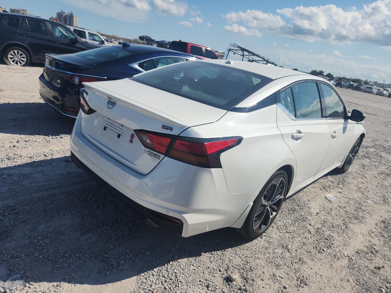 2024 NISSAN ALTIMA
