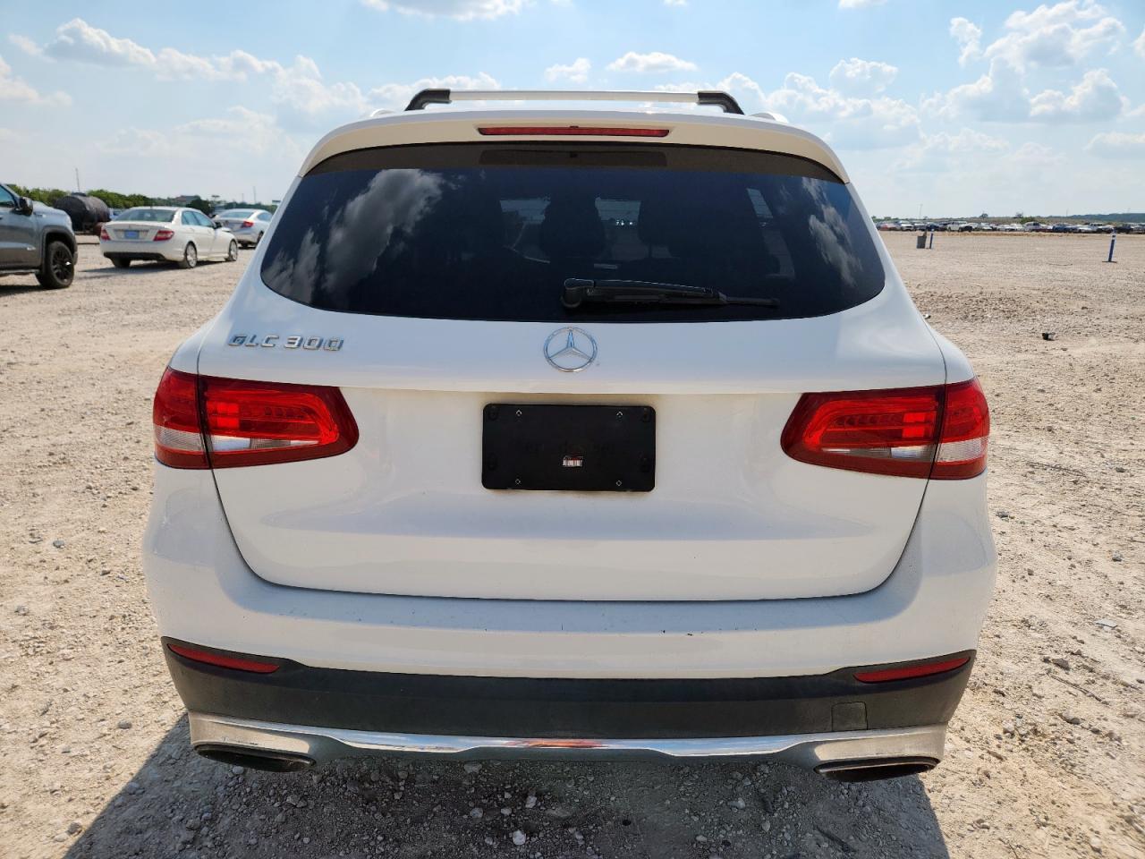 2016 MERCEDES-BENZ GLC-Class