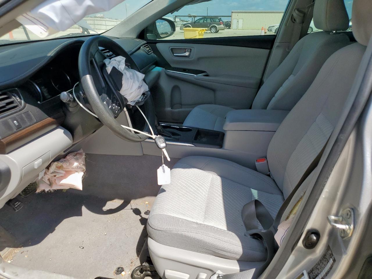 2016 TOYOTA CAMRY