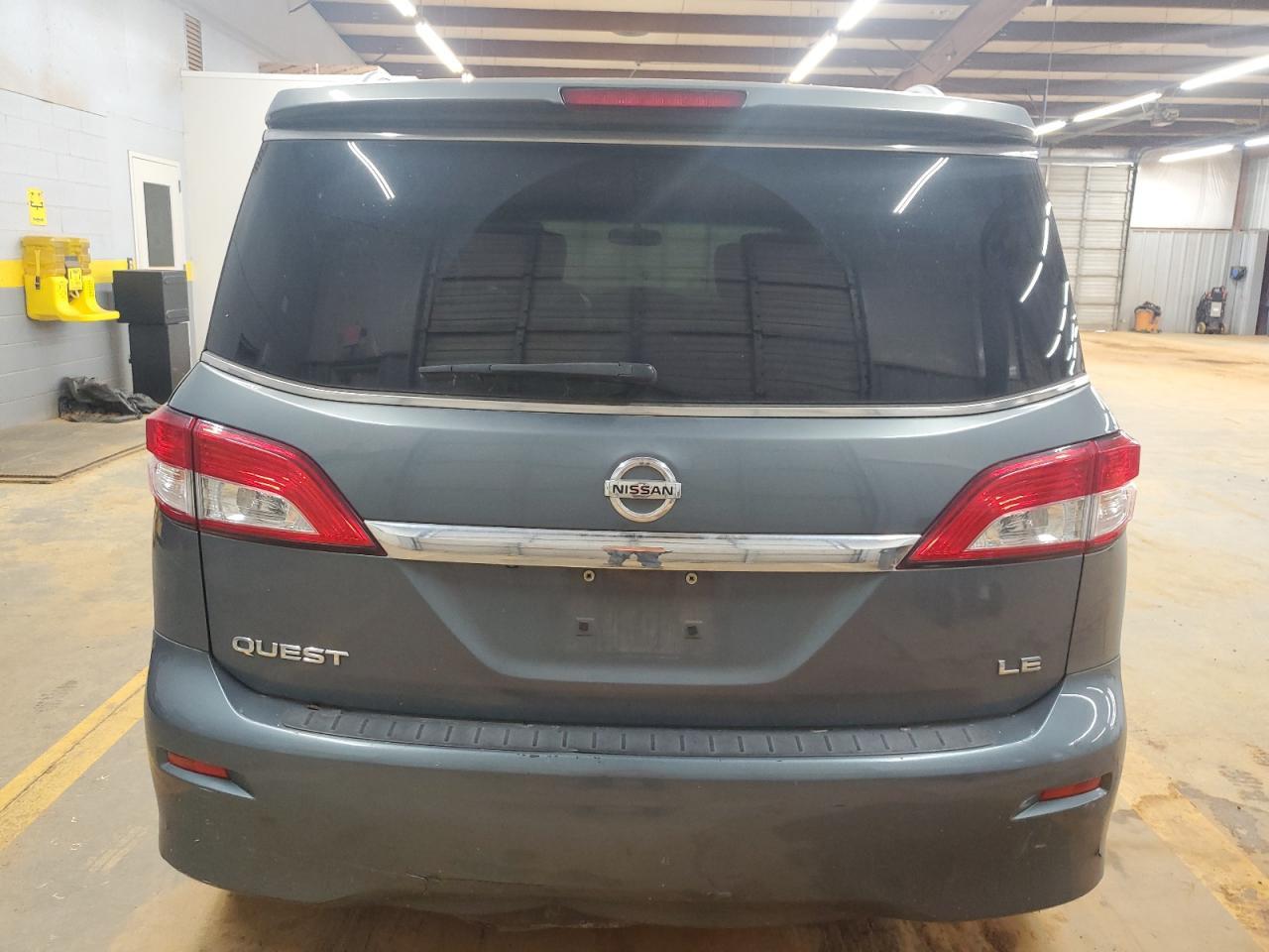 2011 NISSAN Quest