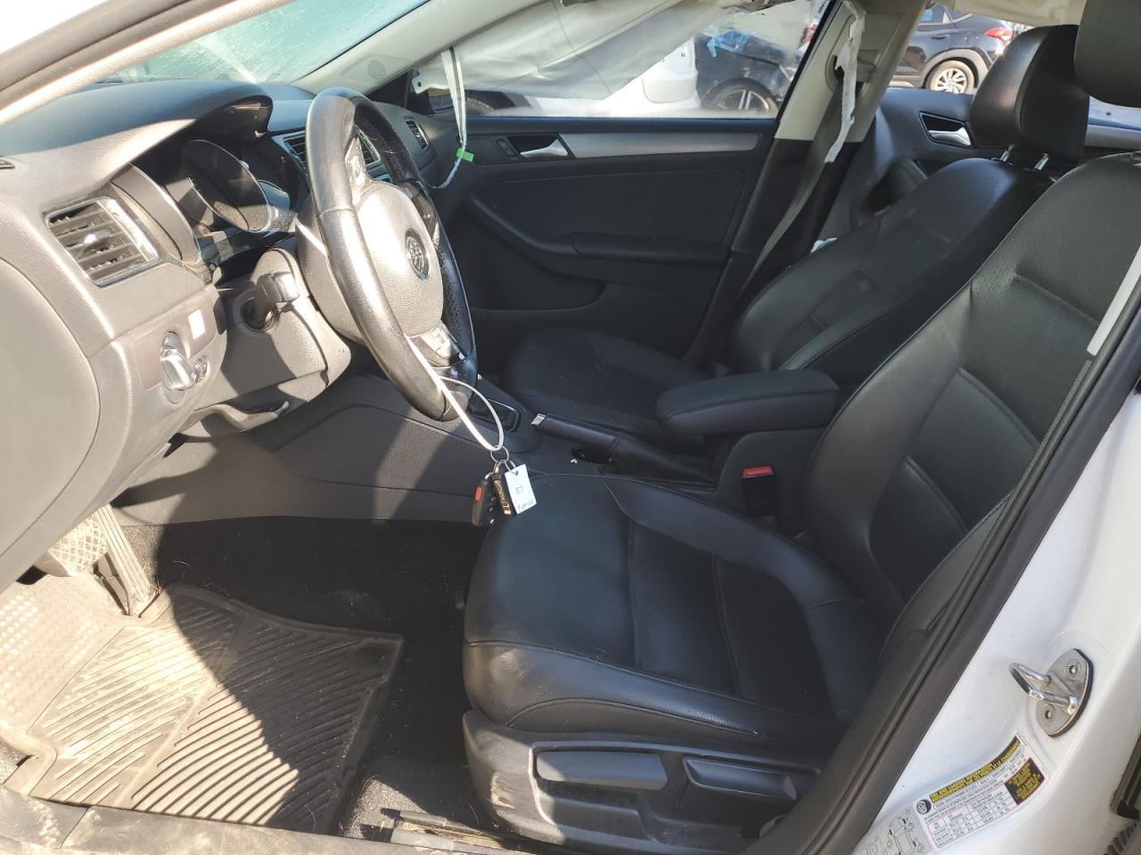 2015 VOLKSWAGEN JETTA