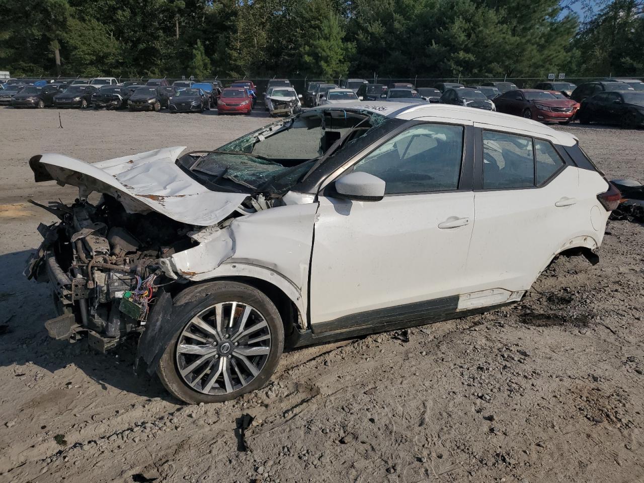 2021 NISSAN KICKS