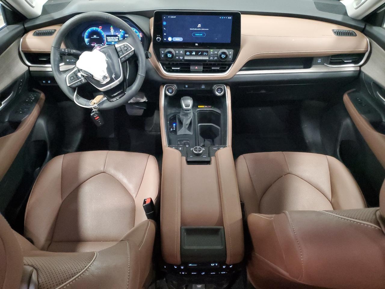 2024 TOYOTA HIGHLANDER