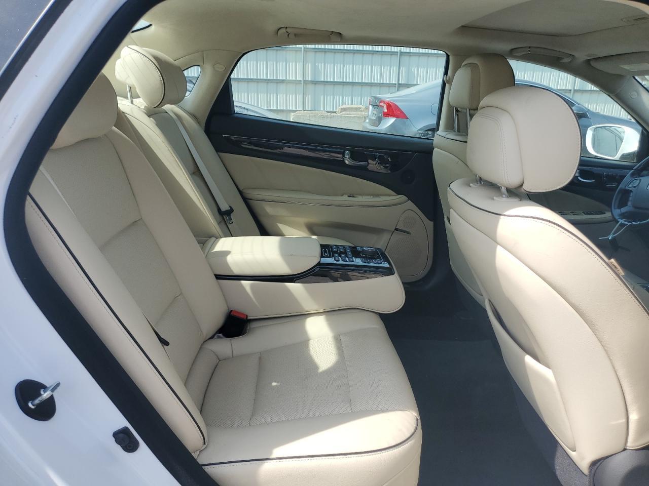 2016 HYUNDAI Equus