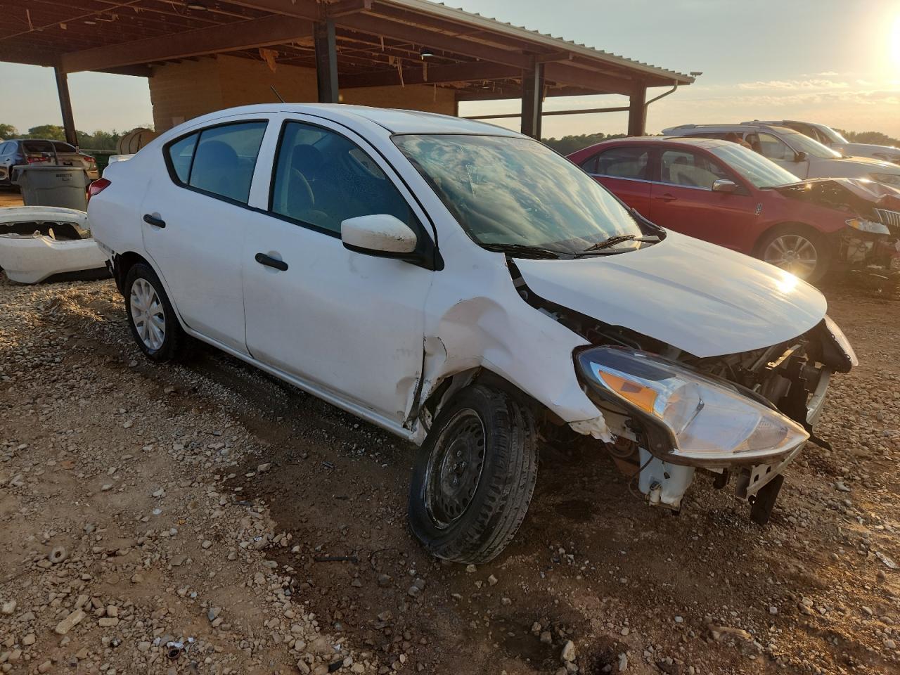 2019 NISSAN VERSA