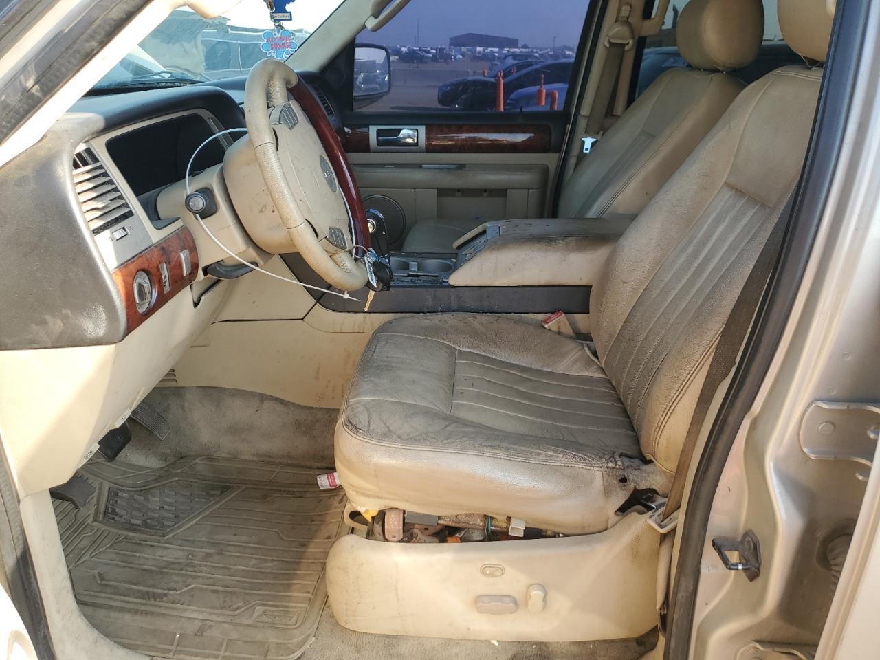 2005 LINCOLN Navigator