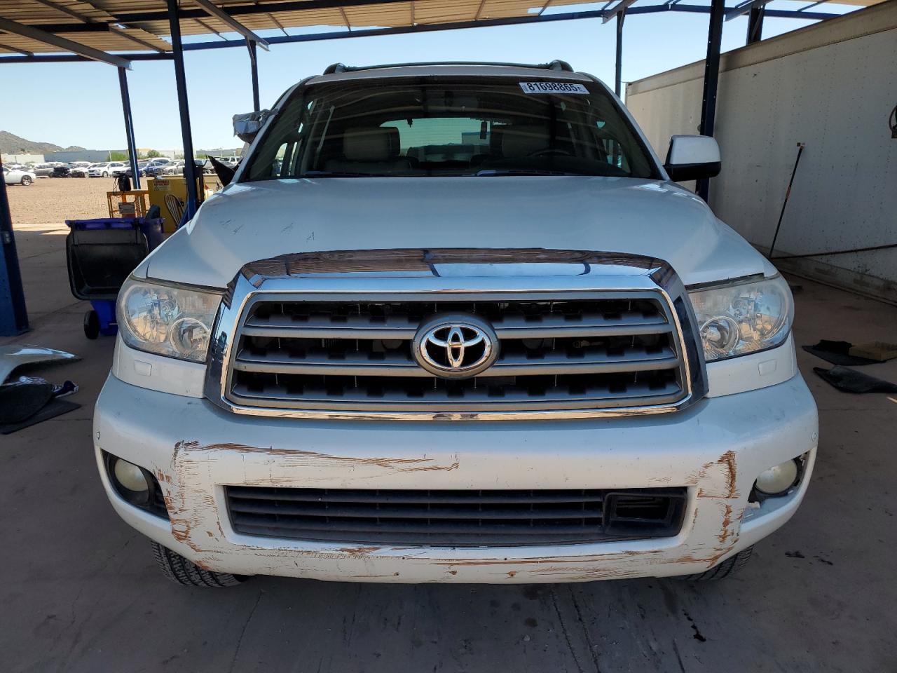 2014 TOYOTA Sequoia