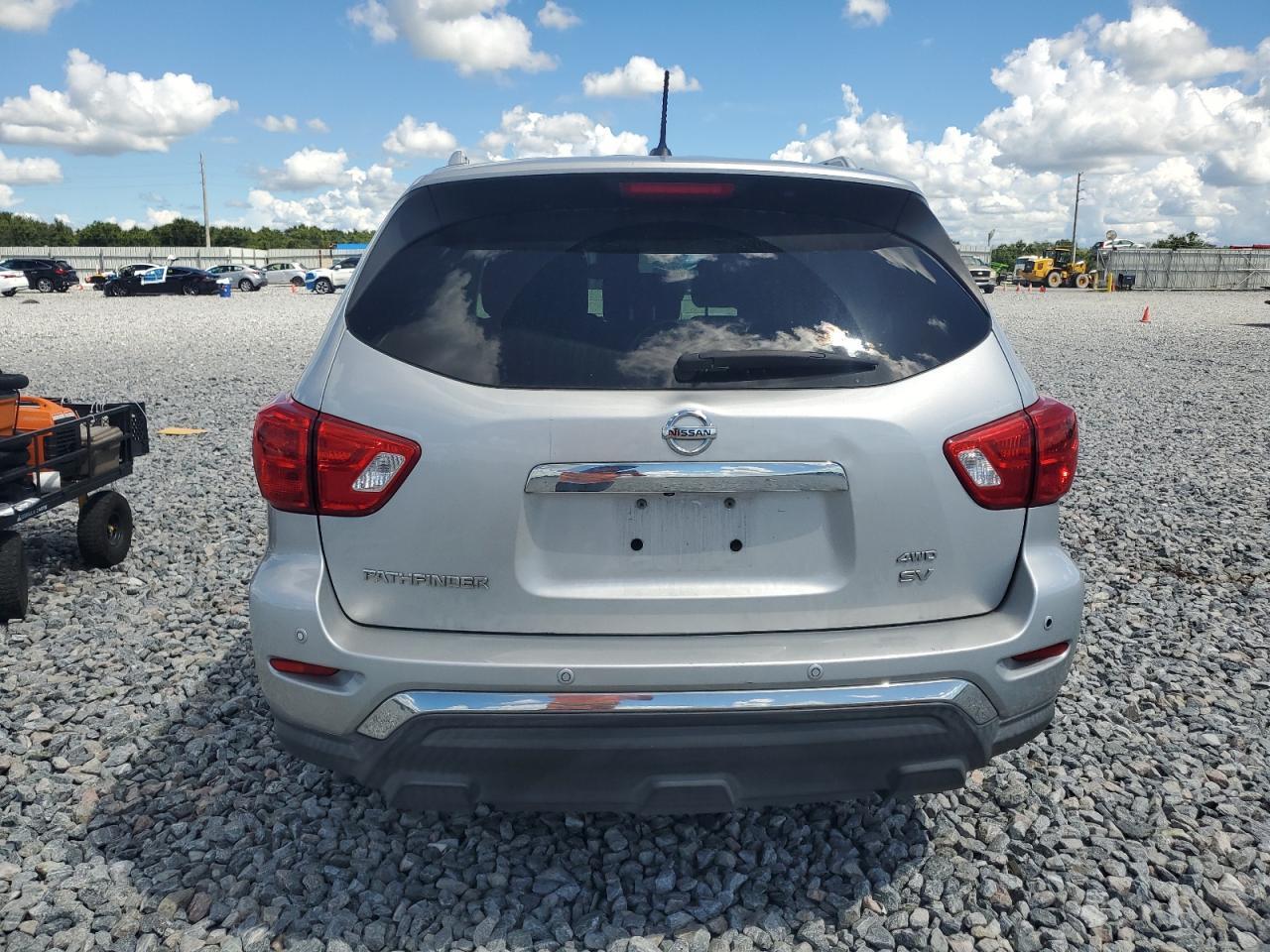 2017 NISSAN PATHFINDER
