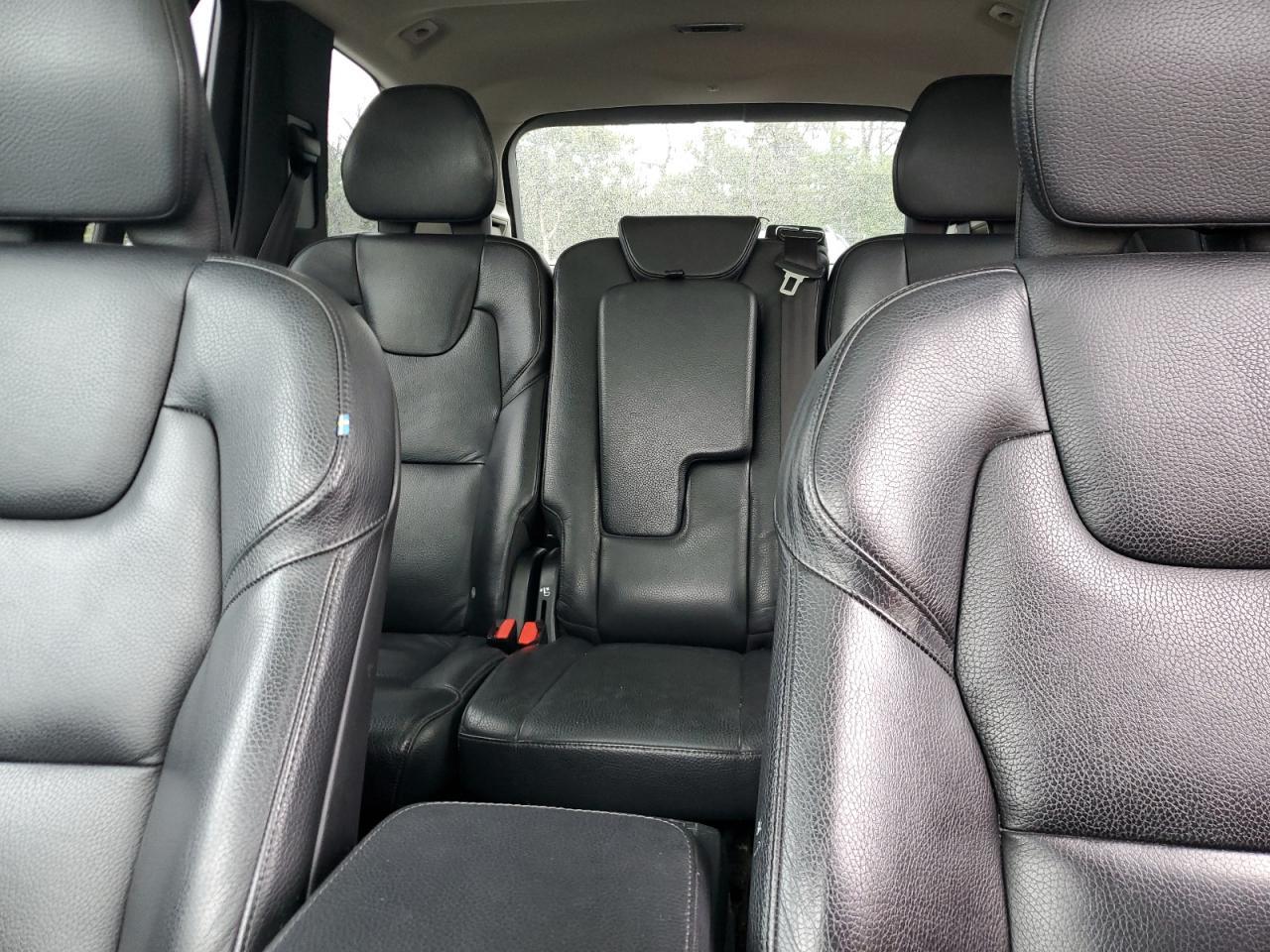 2019 VOLVO XC90