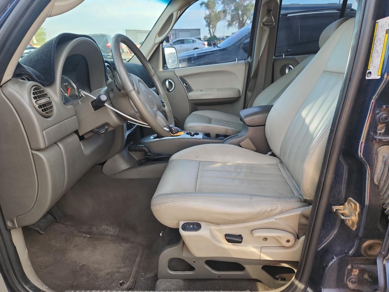 2005 JEEP Liberty
