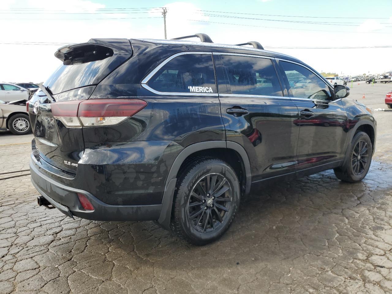 2017 TOYOTA HIGHLANDER
