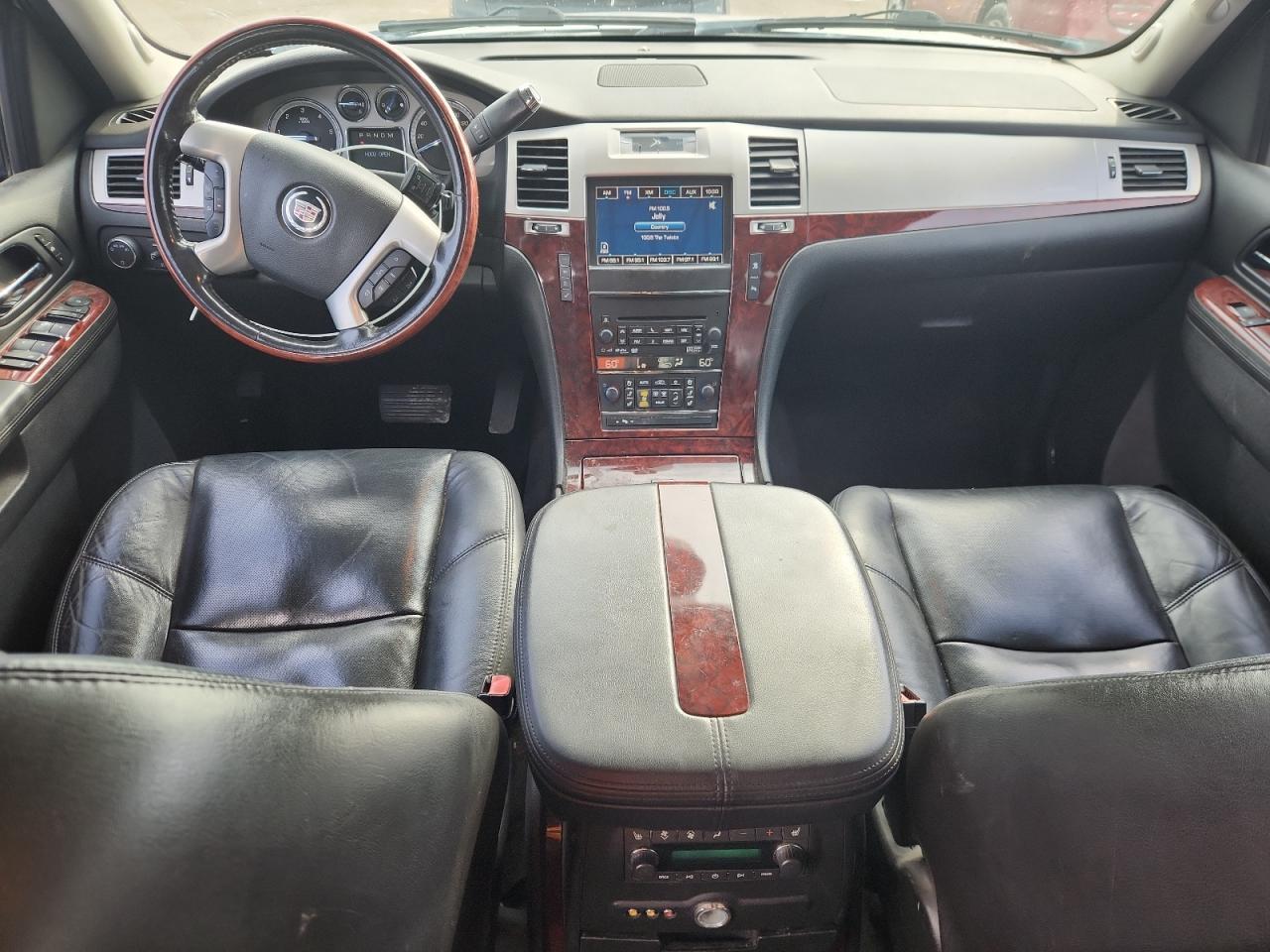 2011 CADILLAC ESCALADE