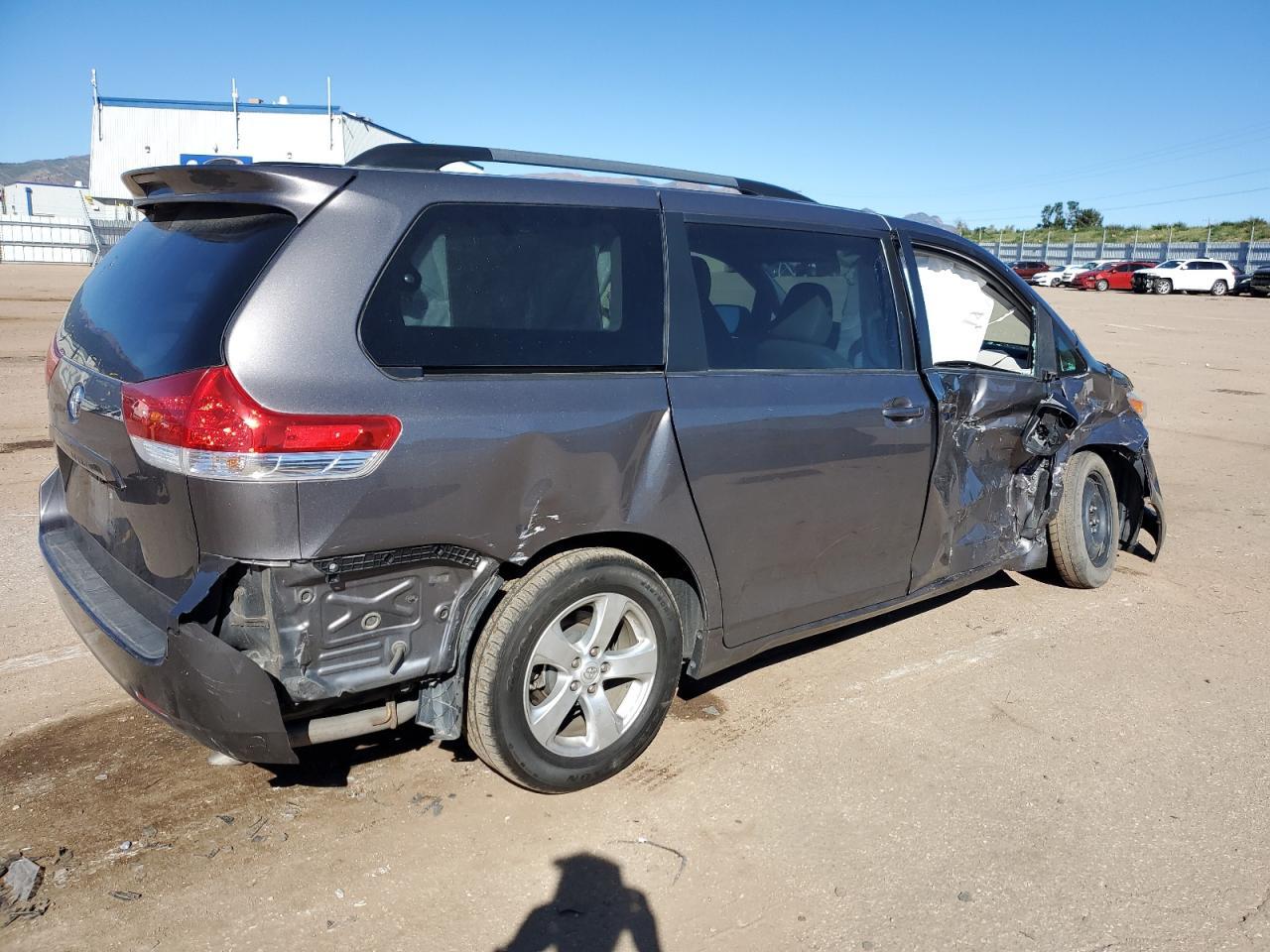 2014 TOYOTA SIENNA