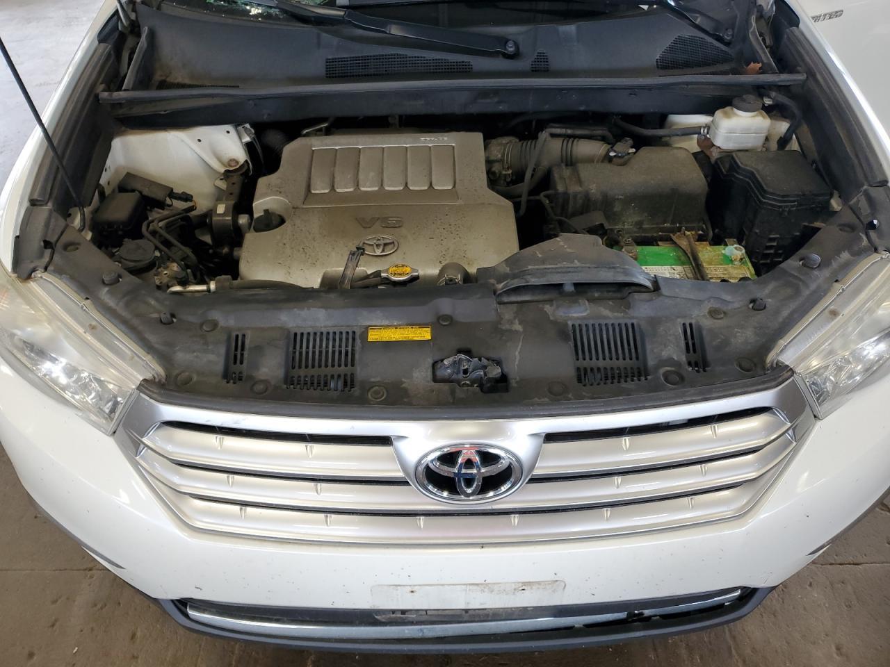 2013 TOYOTA HIGHLANDER