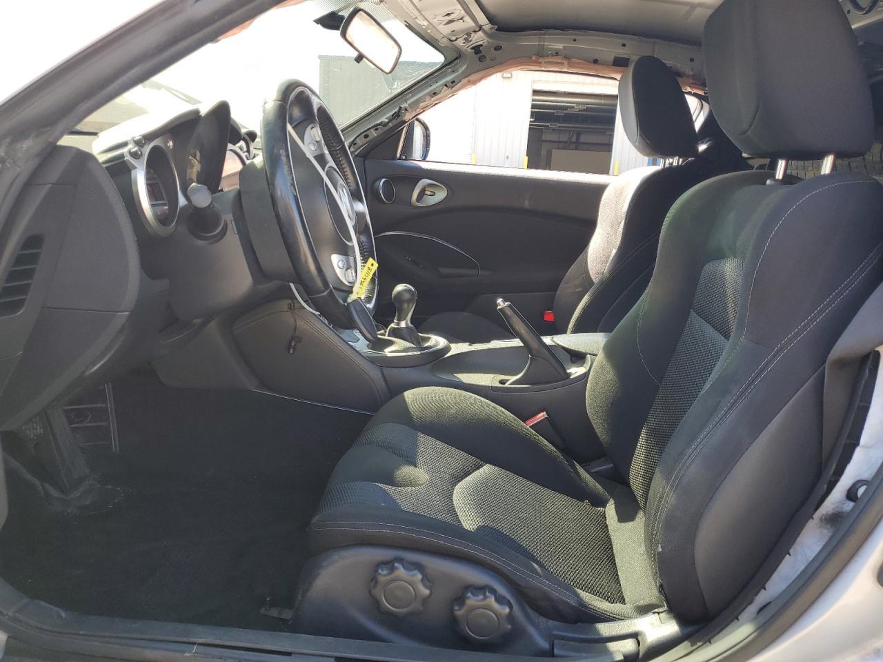 2016 NISSAN 370Z