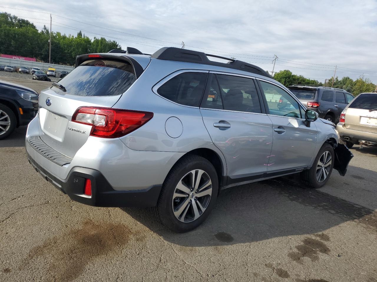 2019 SUBARU Outback