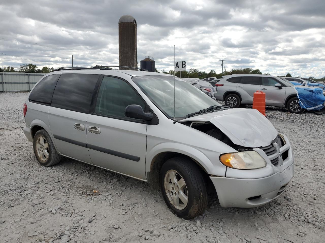 2005 DODGE CARAVAN