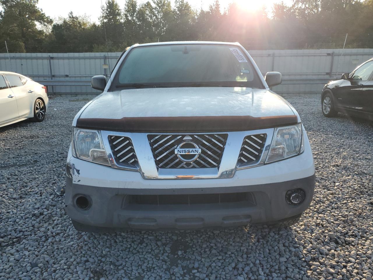 2015 NISSAN Frontier