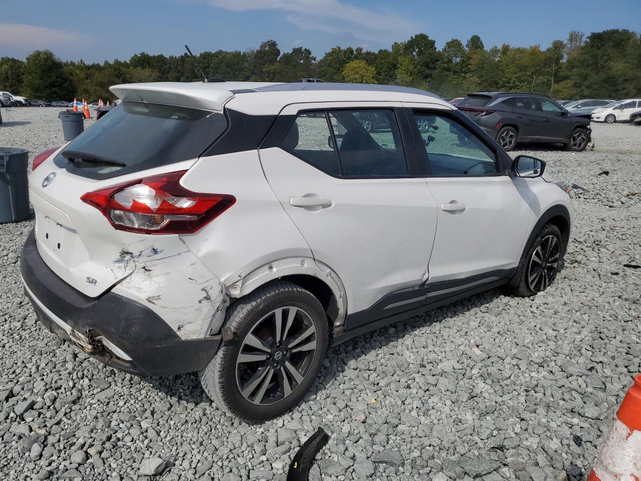2019 NISSAN KICKS