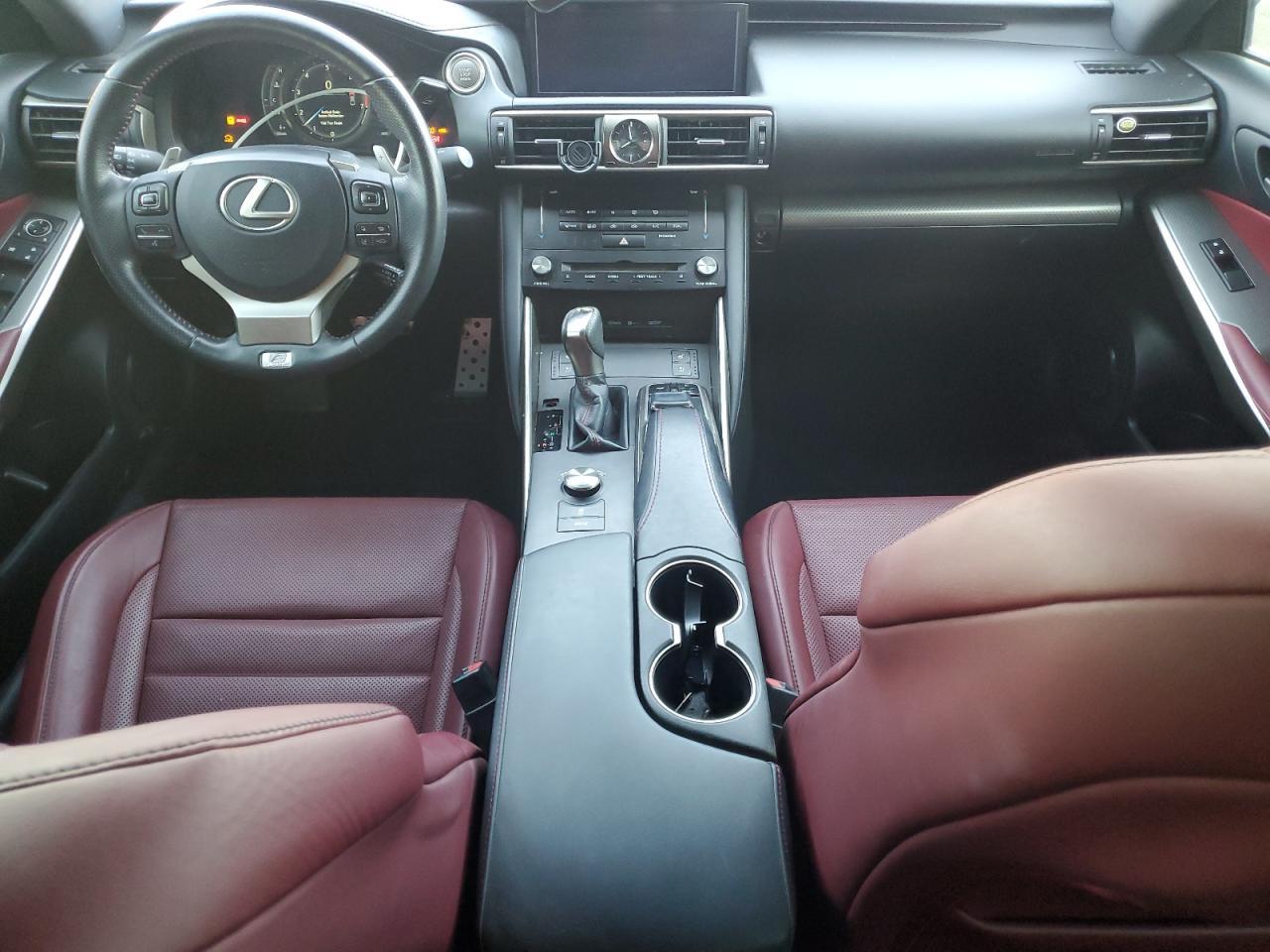 2017 LEXUS IS 200t