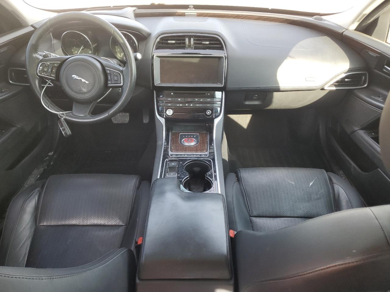 2017 JAGUAR XE