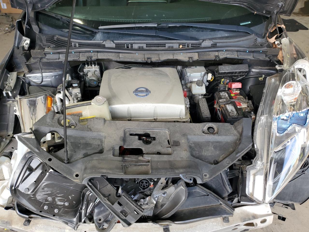 2015 NISSAN LEAF