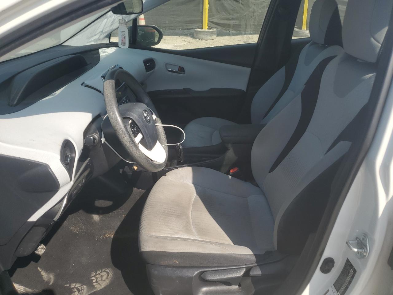 2018 TOYOTA PRIUS