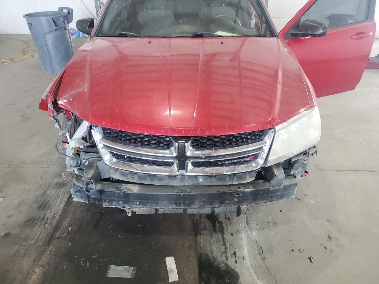 2013 DODGE Avenger