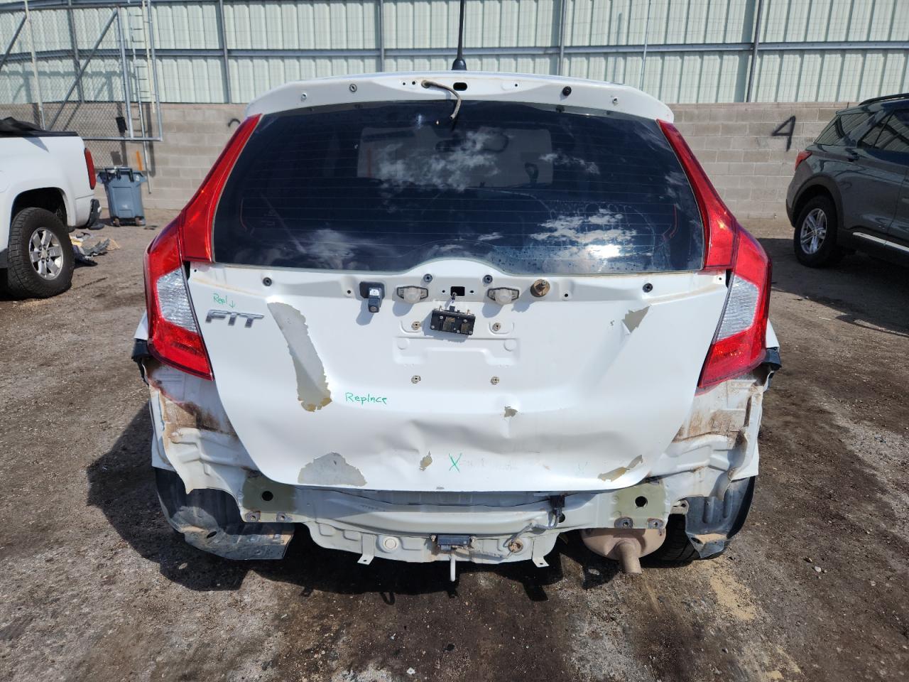 2016 HONDA FIT
