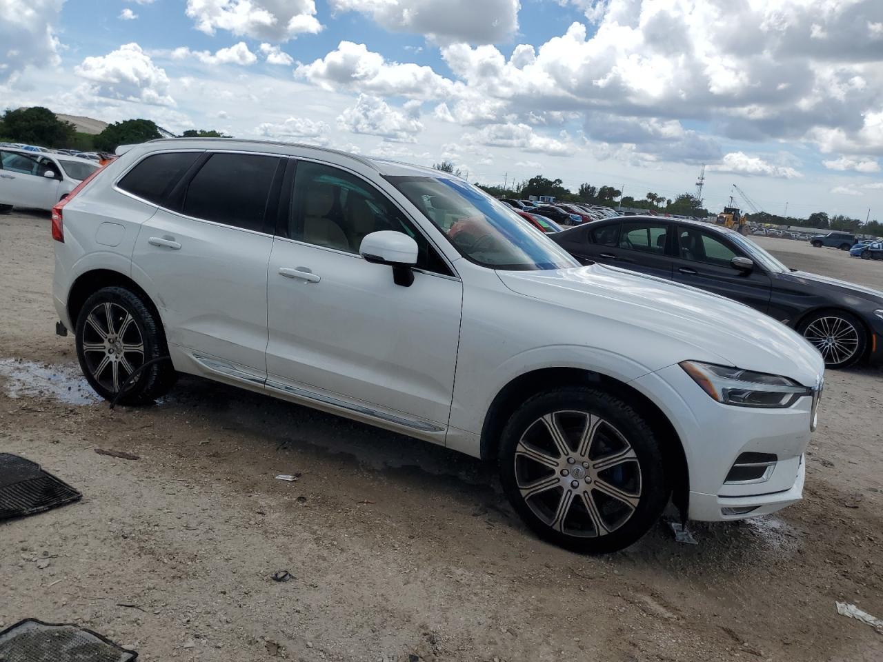 2021 VOLVO XC60
