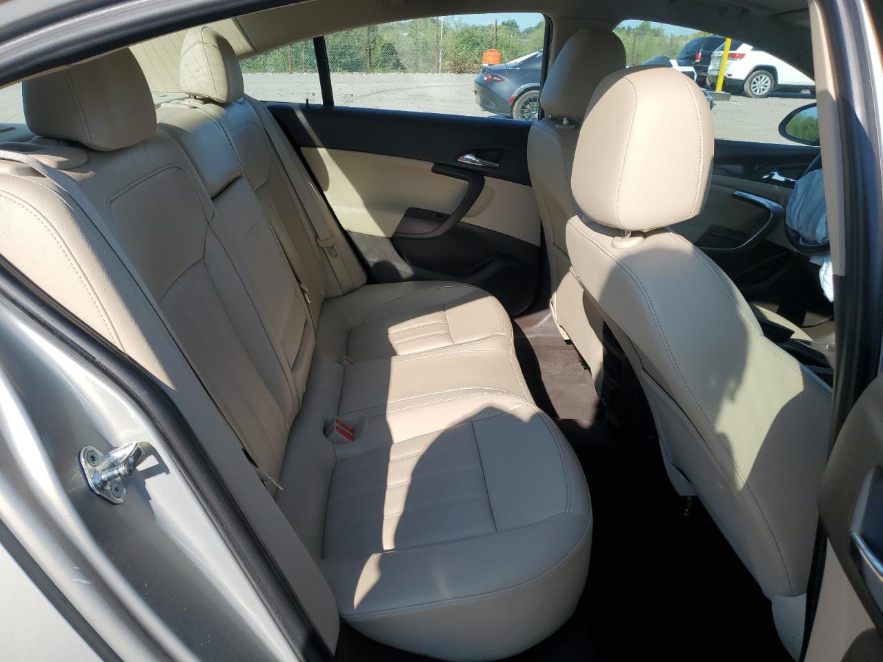 2011 BUICK Regal
