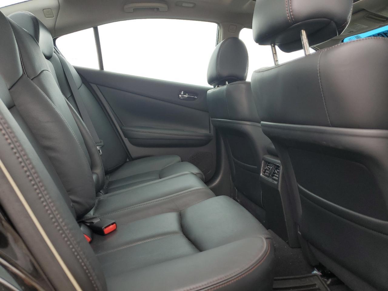 2014 NISSAN Maxima