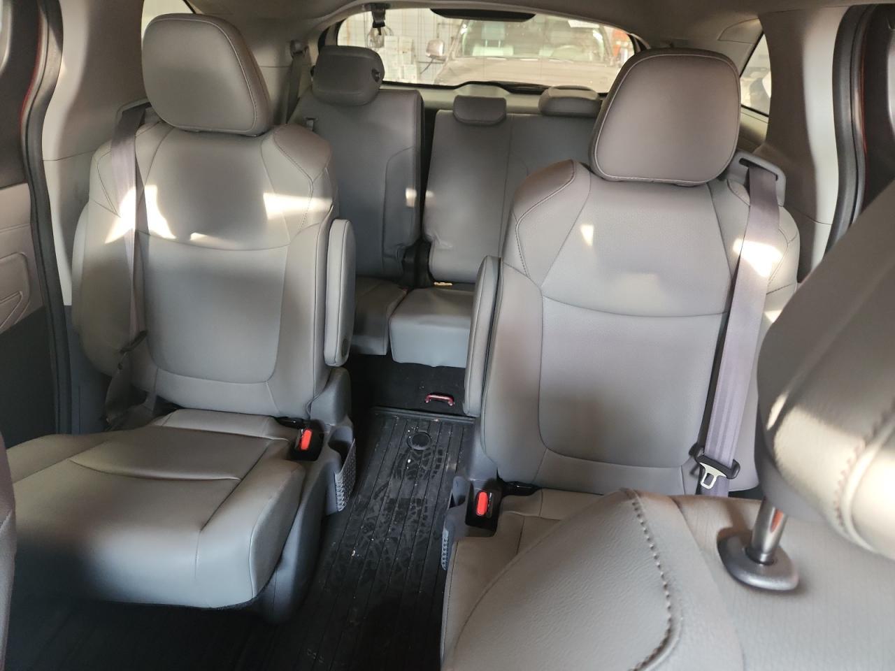 2021 TOYOTA SIENNA