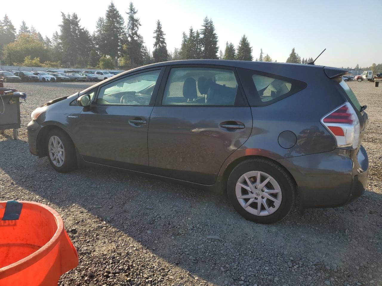 2016 TOYOTA PRIUS V