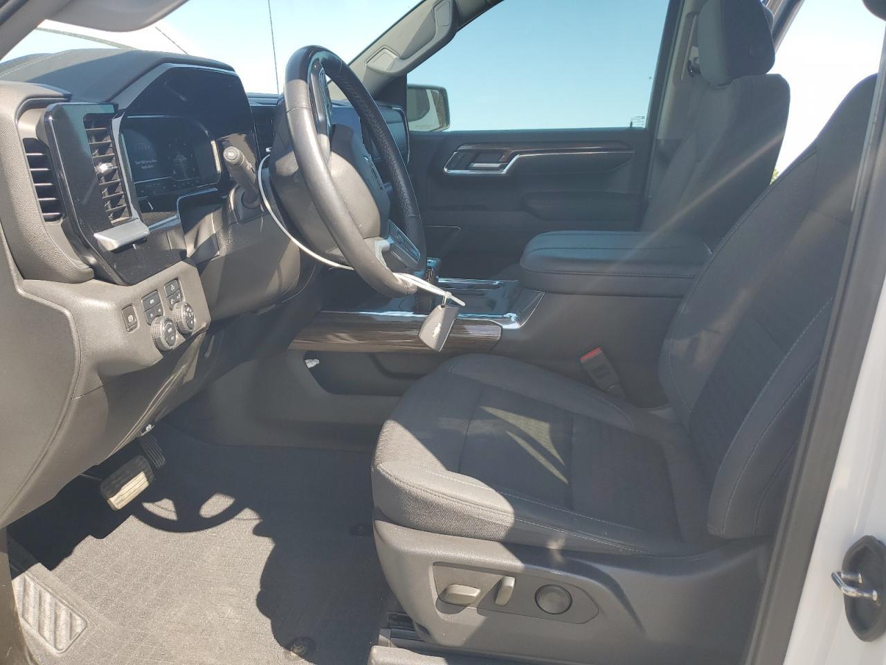 2023 CHEVROLET Silverado
