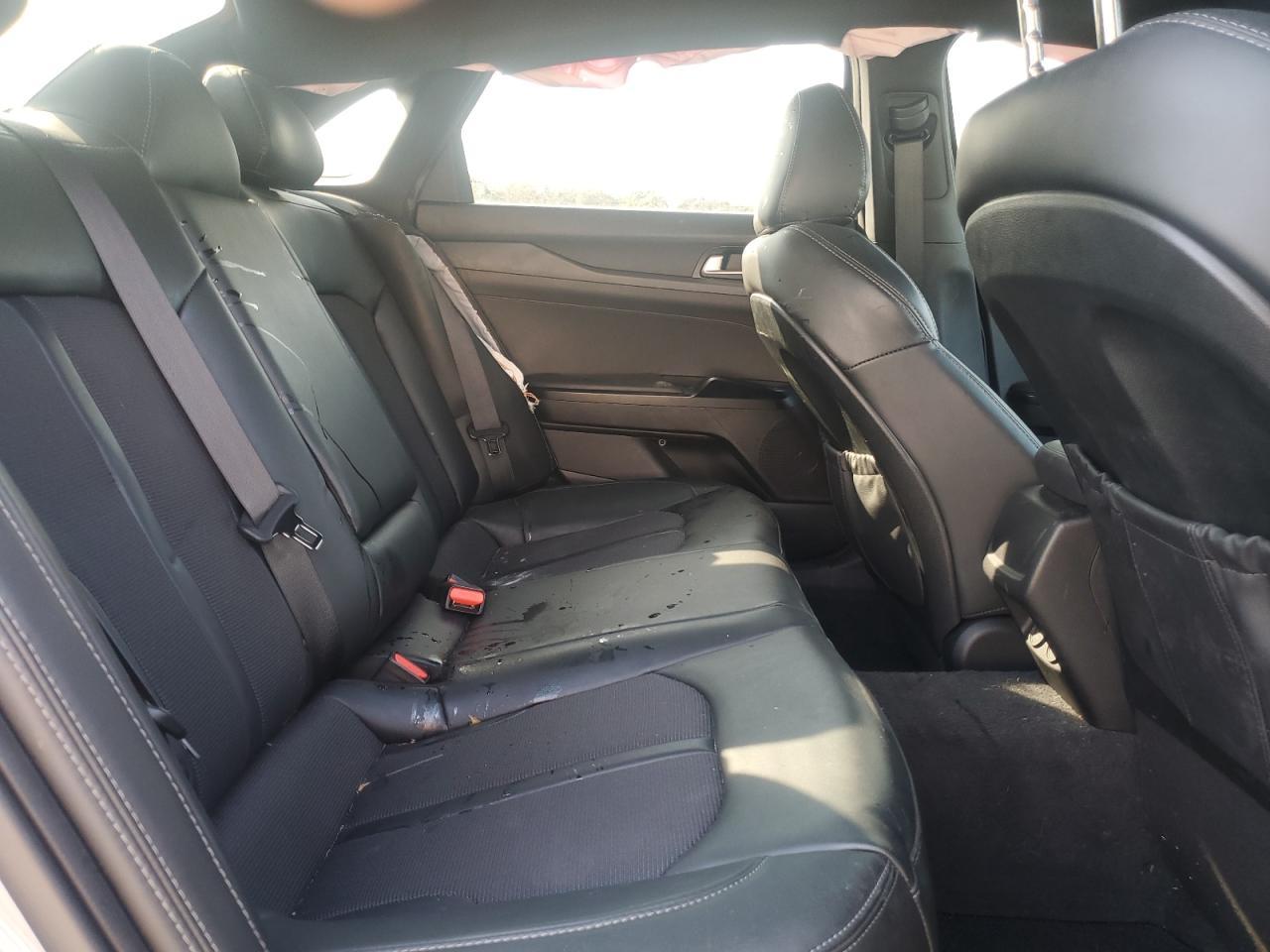 2022 KIA K5