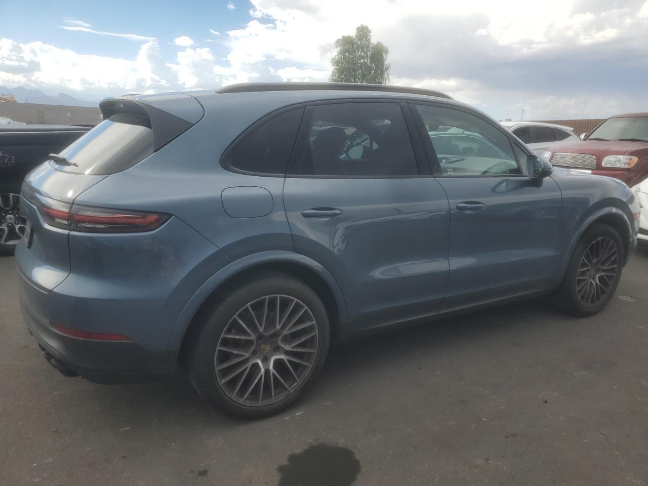 2020 PORSCHE CAYENNE